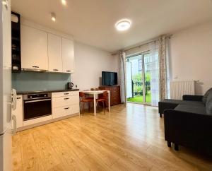 Cozy Stay Apartment Szaserów