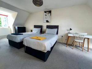 Entire 4 Bed Townhouse