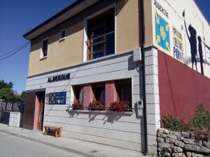 Hornillos Meeting Point (Pilgrim Hostel)