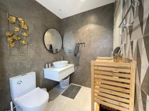 Coco Calm Title Halo 1