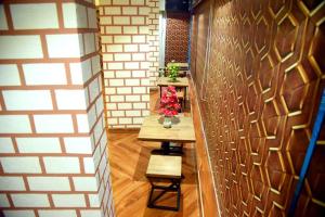 Charyana Hotel AC Dormitory