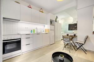 NANA - A lovely studio & patio, Varnava, Pagrati