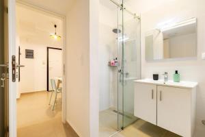 BIG BLUE - Your perfect home, Varnava, Pagrati