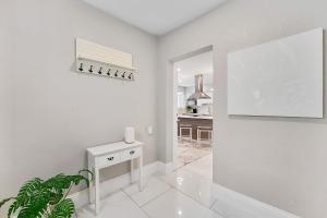 Modern 3 BR Villa Near Beach & FLL