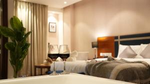 Boutique Stay w Private Jacuzzi - Belmore Stays