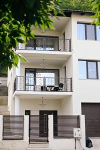 Flori House