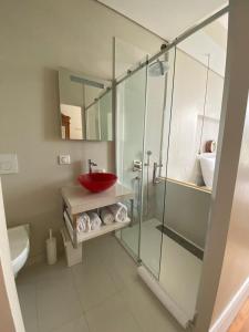 B&B / Chambres d'hotes Chateau Bernon Maison d Hotes - Piscine et SPA : Chambre Double