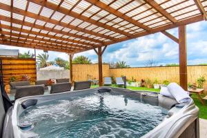 אורלינה אירוח כפרי