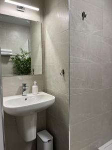 Cille Apartments, Ballyferriter village