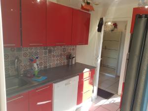 Chambre avec salon et balcon - Gare Annemasse