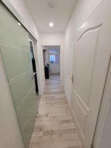 Modern 52 m2 apartment with air conditioning close to Messe Düsseldorf & Köln