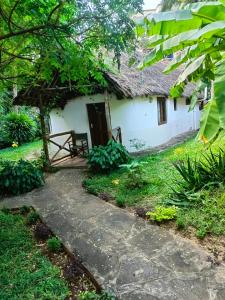 The Makuti breeze house