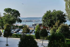 Varna South Bay - Monk Apartment