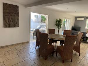 Villas Villa 6 couchages sur la cote bleue avec piscine : photos des chambres