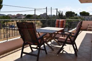 Chalou Stay - Comfort Near Athens Airport