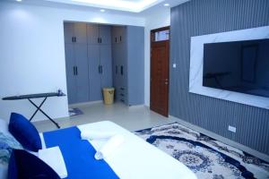 Maskani Bliss at Baobab waves