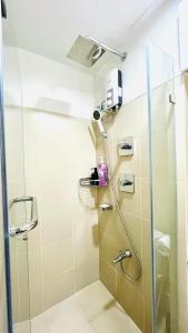 Scandi-Style & Organic condo Shore 3 MOA