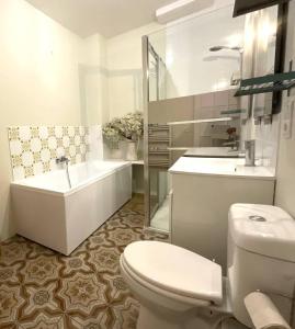 Maisons de vacances Large Family Home in Mediterranean France : photos des chambres