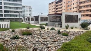 Cómodo Dpto en Condominio - A pasos de la playa