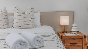 Santi House - Beachfront home with ocean views