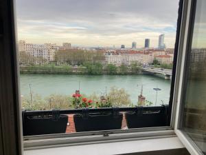 Appartements Authentique T2 lyonnais avec vues exceptionnelles : photos des chambres