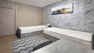 Quiet &Renovated Apartment