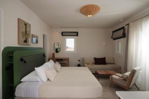 Phoenicia Nature Naxos