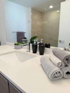 Luxury Pent House Suite with Downtown Views