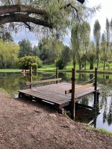 Escapada con Lago y Jacuzzi