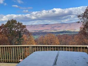 Amazing View Hot Tub Firepit BBQ Private Pets