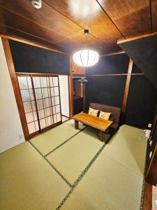 Japanese-Tradtional House Max 8 Guest 6-Min Walk from Station Check-out at 12 PM