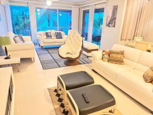 Riviera de São Lourenço, pé na grama