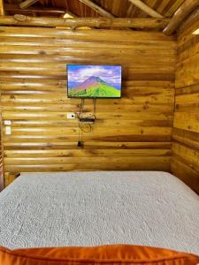 Hanging Rustic Cabin with Balcony and terrace #4