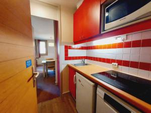 Confort et charme avec accès piscine à La Plagne - FR-1-351-265