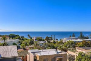 Amelie - Luxury Beach View Condo Minutes to Beach
