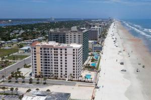Beachfront 3BR Condo with Stunning Views Daytona