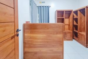 RedDoorz at Tebee Homestay near Tugu Kartasura