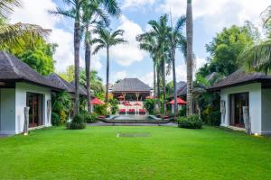 Villa Naty Canggu - 6 Bedrooms Luxury Villa