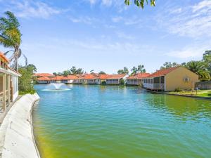 Enjoy Between Lake and River