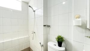 Best Price 3BR at Bassura City Cipinang Apartment By Travelio