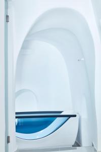 Chromata Jetted Tub Suite