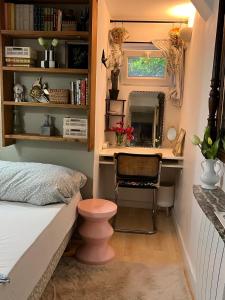 Sejours chez l'habitant Tiny and Cosy French room : photos des chambres