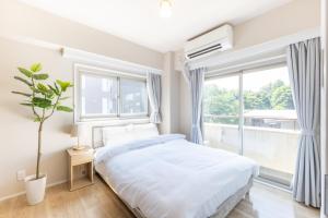 Parkview, 3min by Train to Shibuya, 5min by Train to Shinjuku