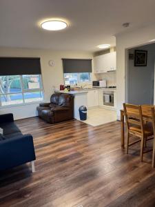 Ideal Melbourne Seaside Home