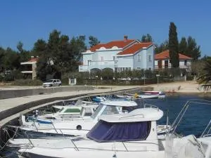 Apartments Maslina - Privlaka