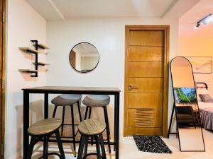 CEBU TAFT EAST GATE BY PandJ