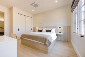 Casa De La Vina - Boutique Apartments in Downtown Santa Barbara