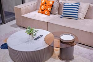 Stylish Homebush 1BR Plus Study with Pool Access