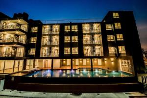 The Violin - Sriracha