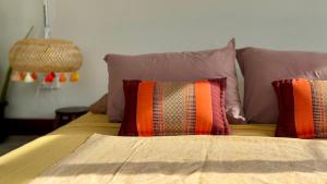 Baan PadSeeEw - Rooftop Riverview 4th floor